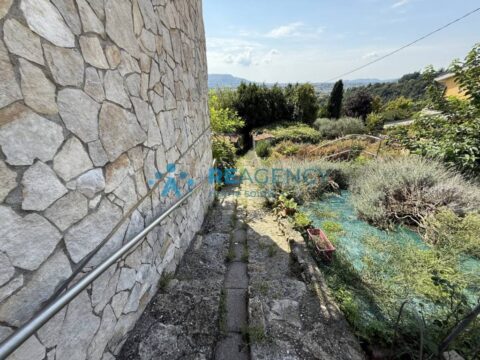 Casa indipendente in Vendita a Creazzo