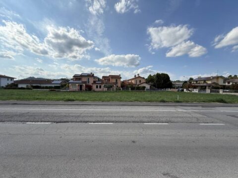 Vendita Terreno edificabile Creazzo